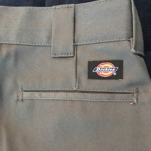 Men’s Dickies work pants size 33x30. Grey